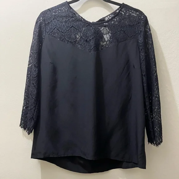 Sézane Adeline Blouse in Noir, FR Size 40 (US 8) - Picture 3 of 15